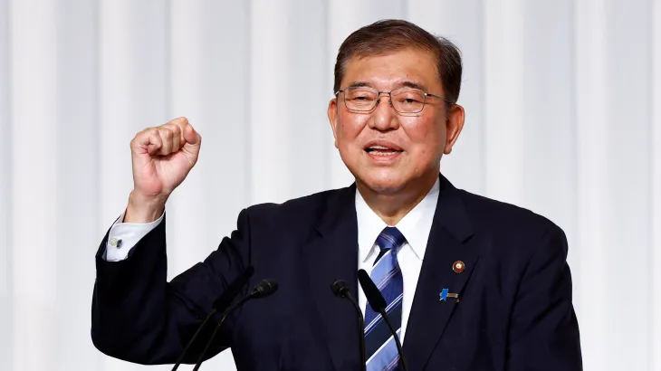 https://salarnews.in/public/uploads/images/newsimages/maannewsimage27092024_155520_Japan's ruling party on Friday picked former defence minister Shigeru Ishiba as leader, setting him up to become prime minister next week..webp